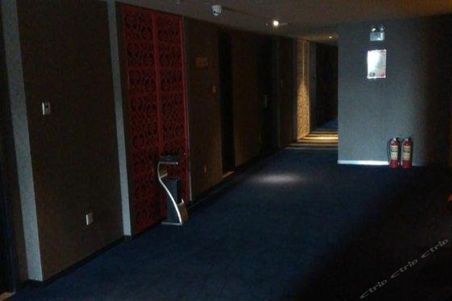 Holz Hotel Shenyang Zewnętrze zdjęcie
