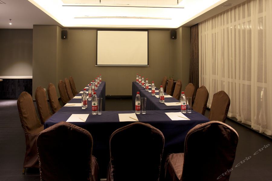 Holz Hotel Shenyang Zewnętrze zdjęcie